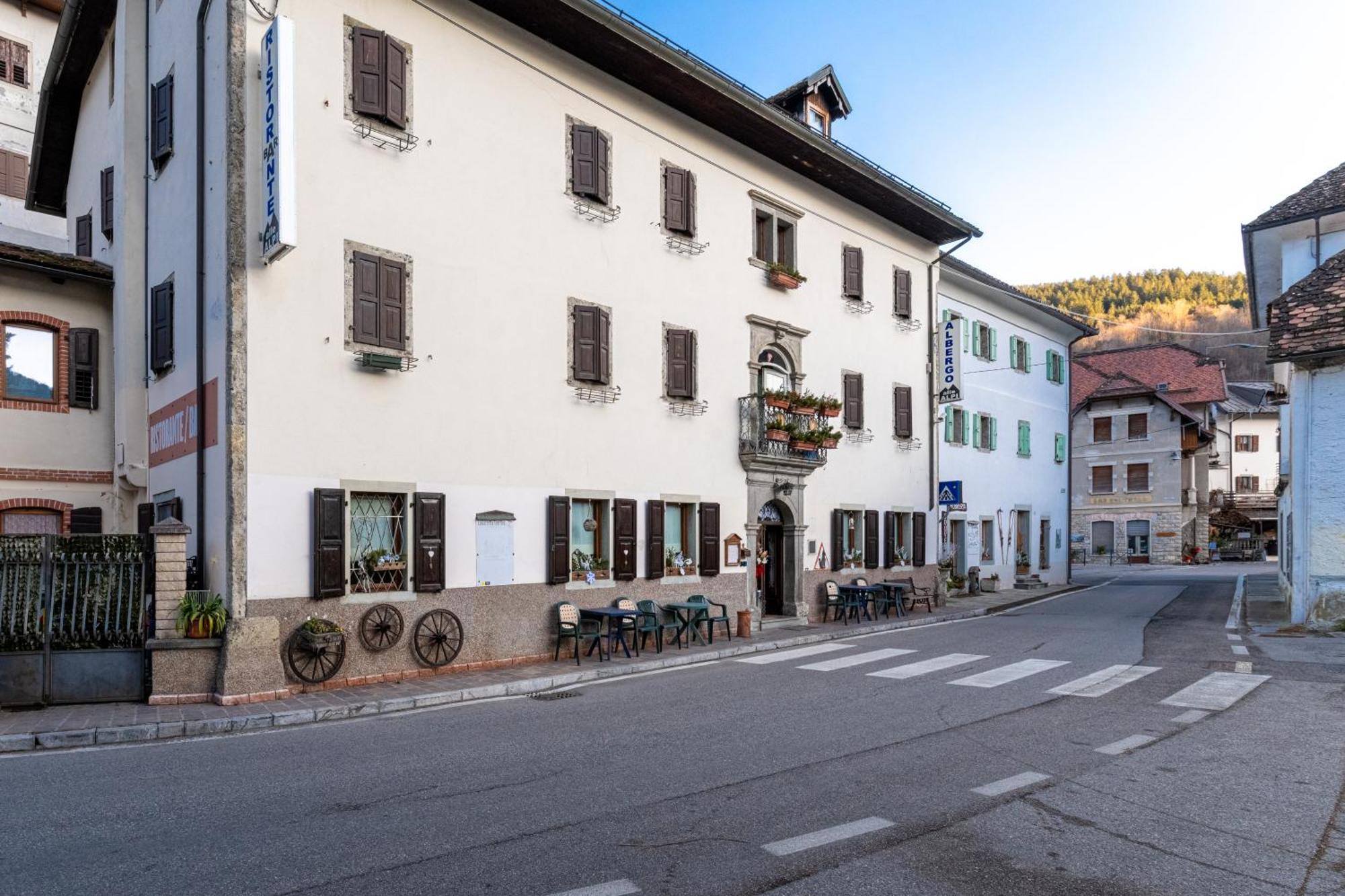 Albergo Alle Alpi Comeglians Luaran gambar